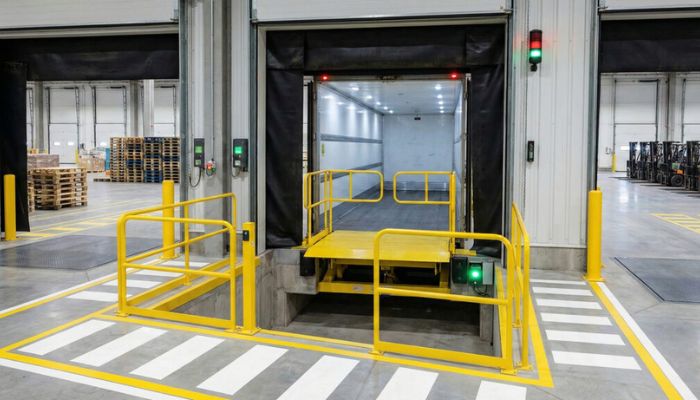 Refrigerated loading docks